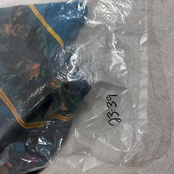 Beautiful Vintage Cottagecore Watercolor look Floral design Fringed edges - Picture 7 of 7